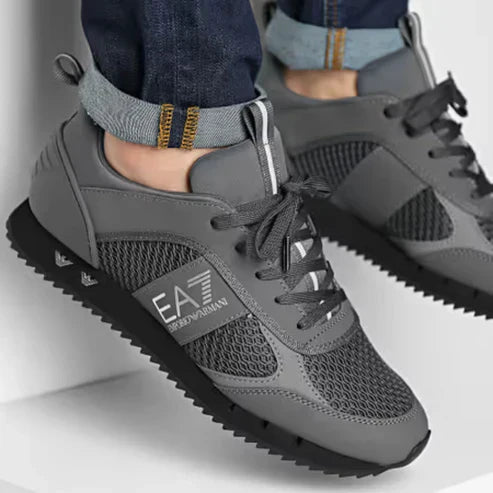 Intelligente urbane Sneakers für jeden Schritt