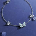Sommerfeld | Leuchtendes Schmetterlingsarmband in Blau