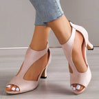 Orthopädische Sandalen mit Absatz