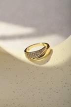 Sommerfeld | Eleganter Goldring mit funkelnden Steinen (1 kaufen, 1 gratis dazu)