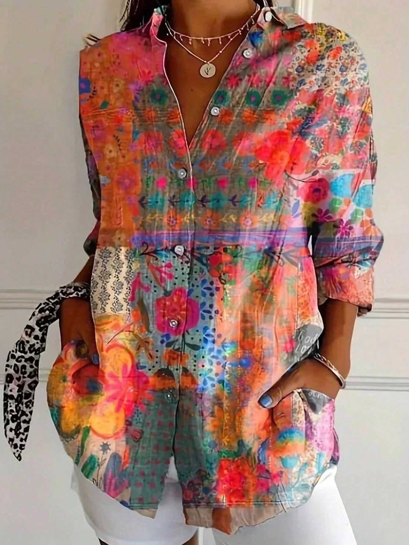 Ashtrid | Bunte Musterbluse