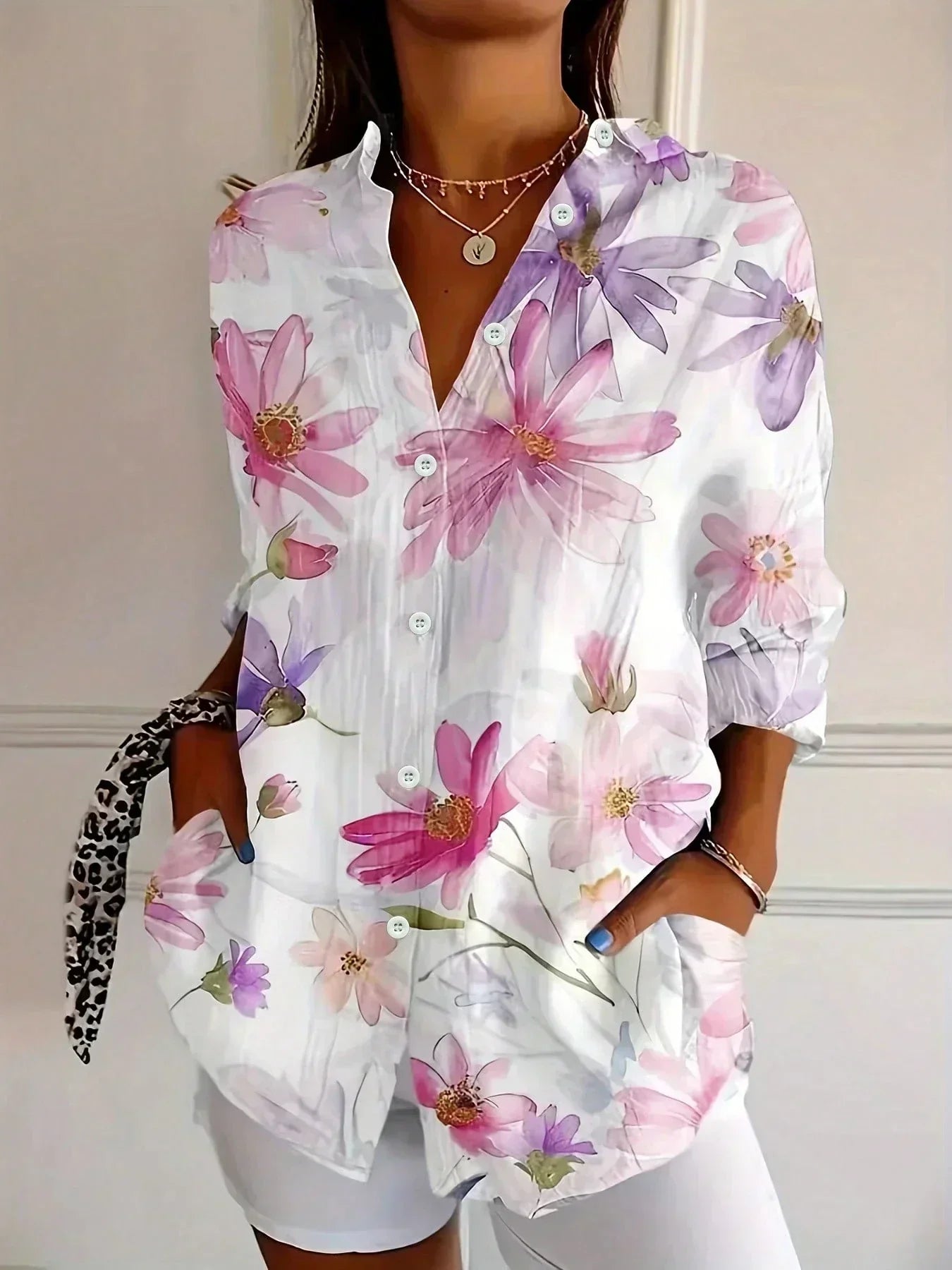 Ashtrid | Bunte Musterbluse